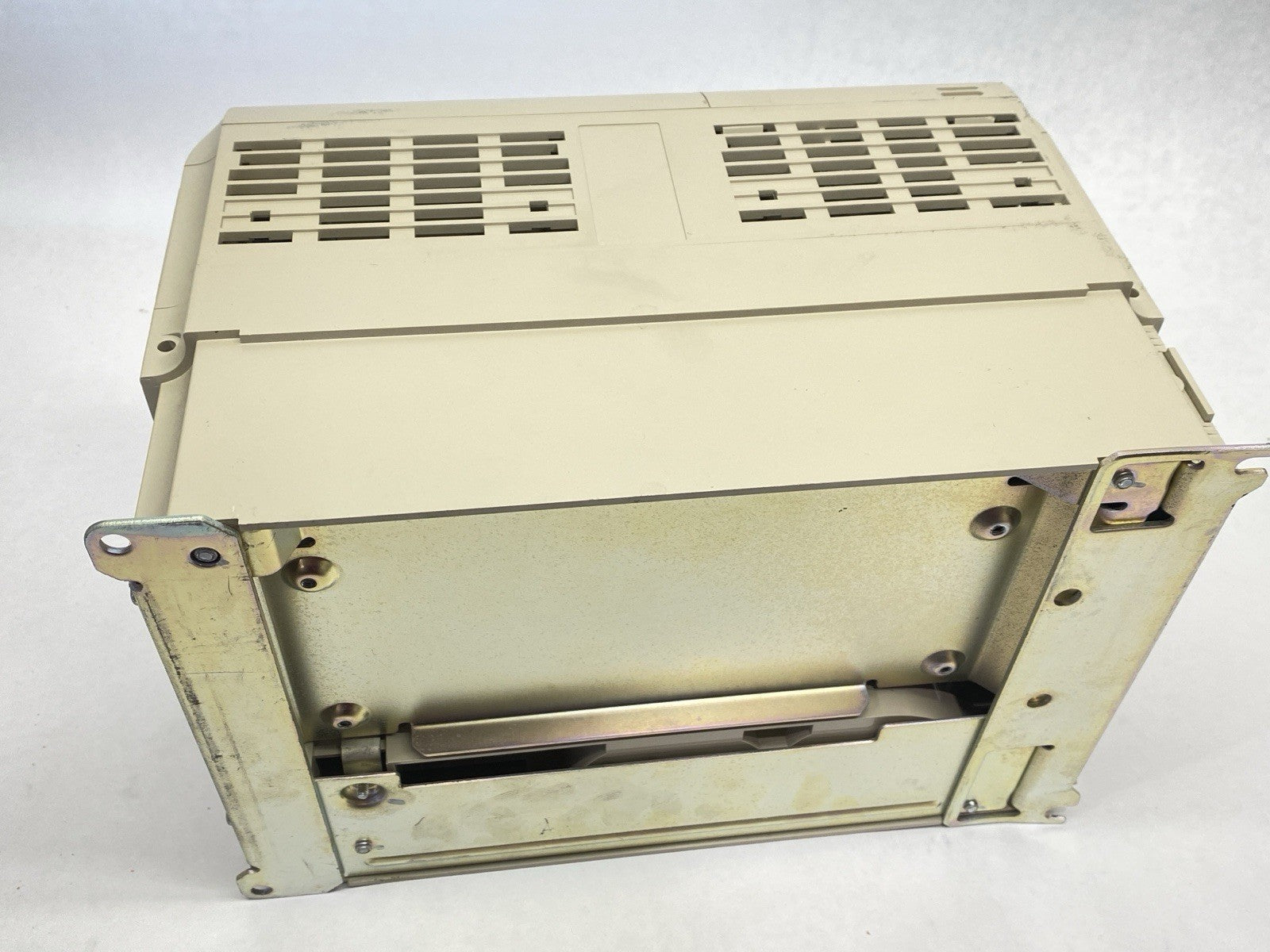 CIMR-P7U4011 | Yaskawa P7 Varispeed iQ Pump Controller Drive 3PH 27A 480V - For parts or not working - Maverick Industrial Sales