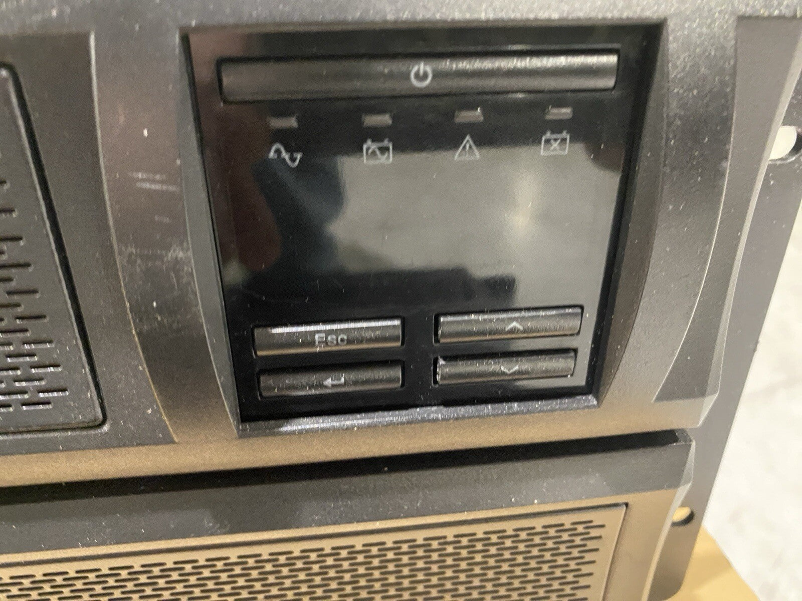 APC SMX2200HV Smart-UPS X 2200VA Rack/Tower LCD 200-240V 18 HRS LOT OF 6 - Maverick Industrial Sales
