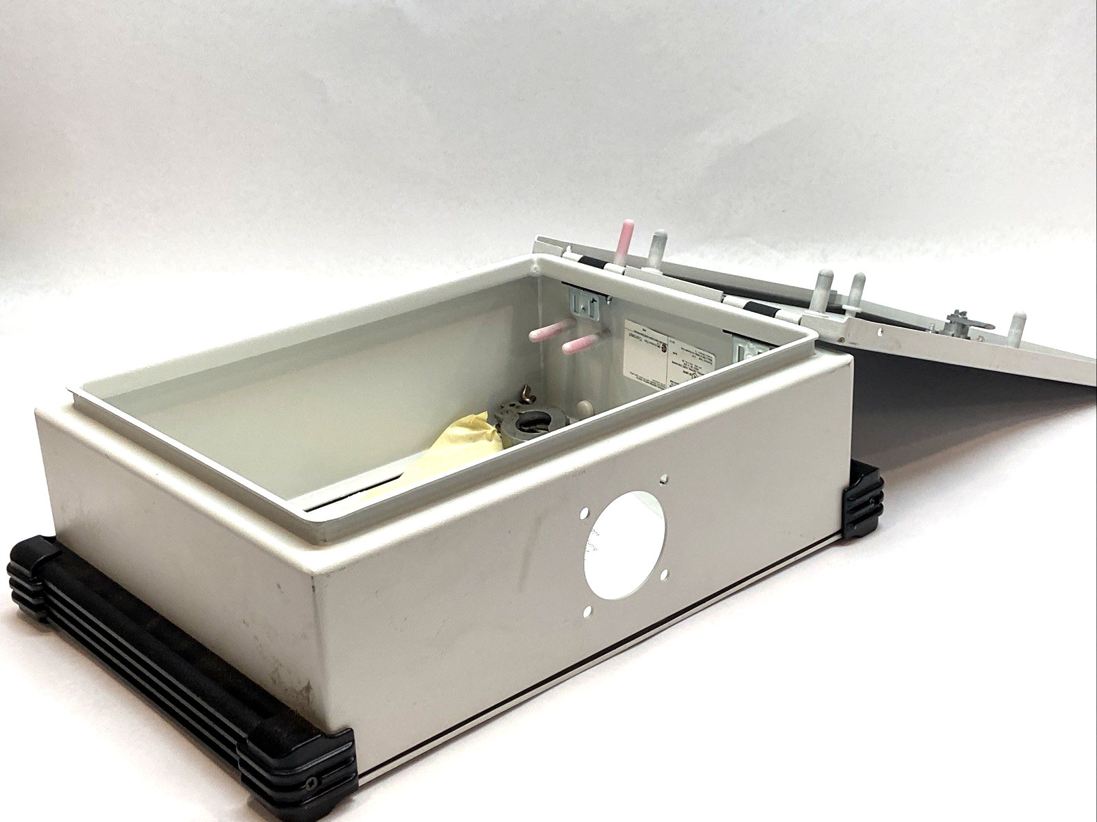 CP304012 | Hoffman nVent HMI Enclosure 300x400x120mm - New – Open box - Maverick Industrial Sales