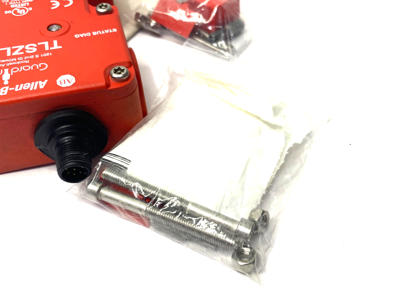 Allen Bradley 440G-TZS21UPLH Ser E Guardmaster Safety Interlock Switch TLSZL-GD2 - Maverick Industrial Sales
