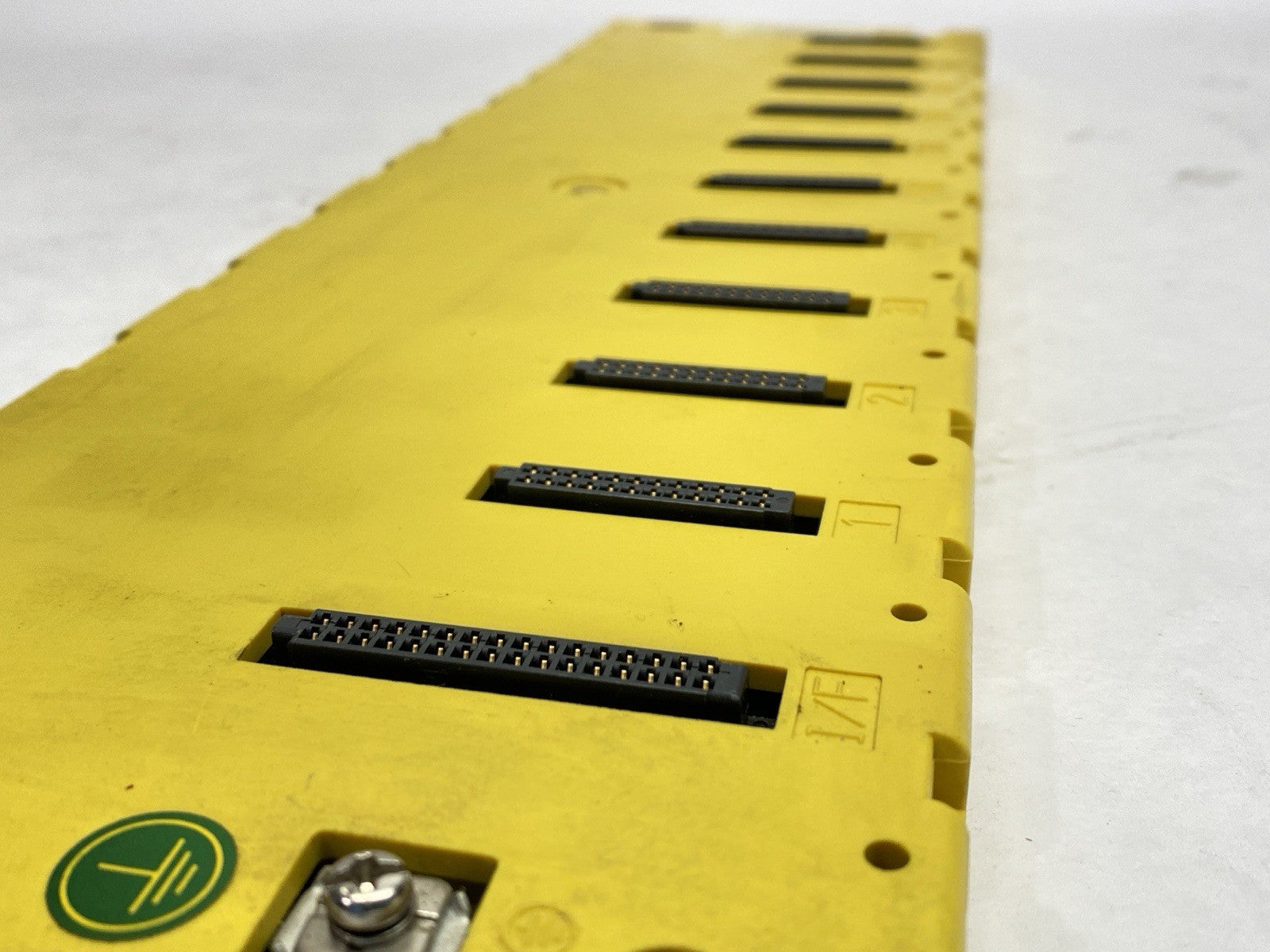 A03B-0807-C001 | Fanuc 10-Slot I/O Module Base Unit ABU10A Horizontal - Used - Maverick Industrial Sales