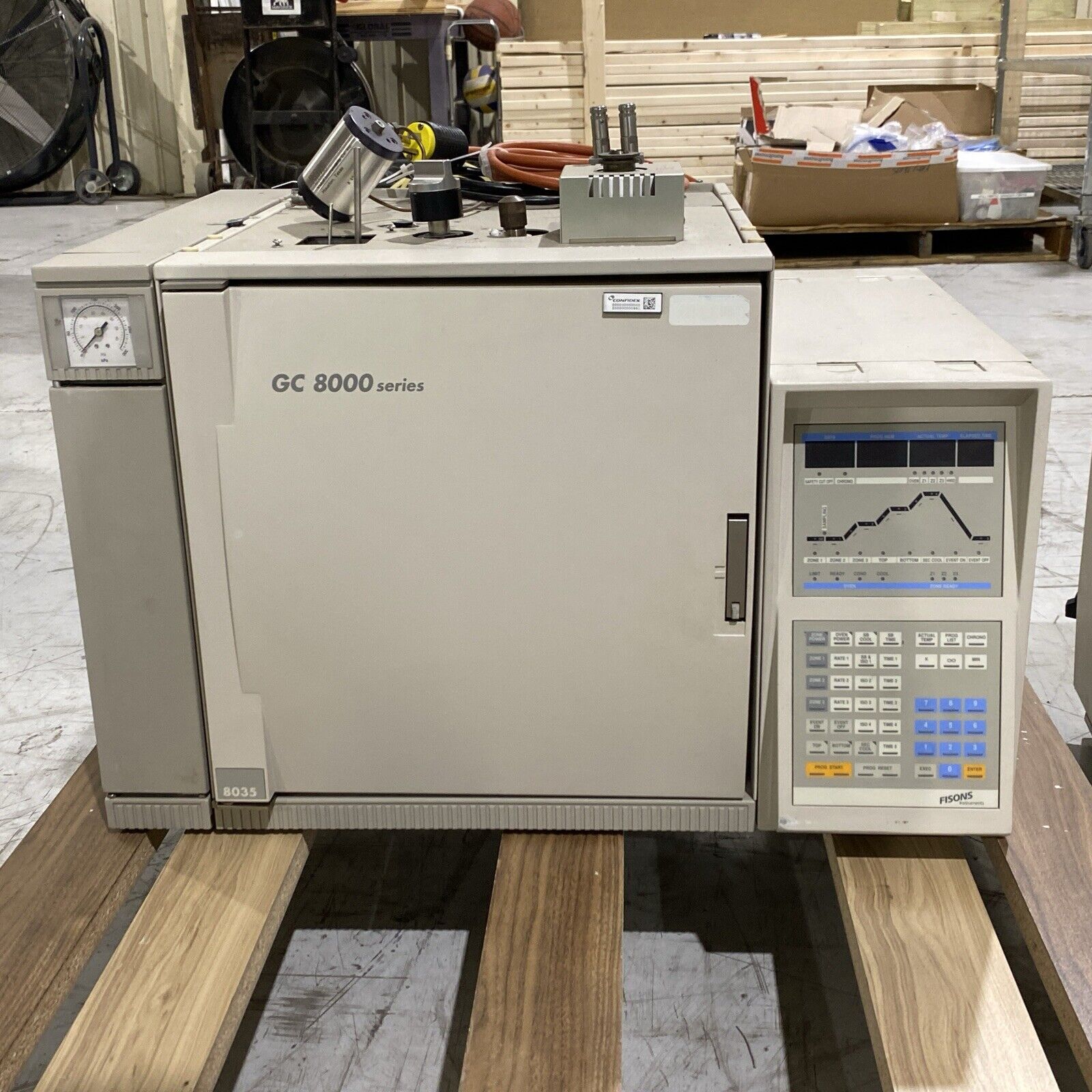 Fisons Gas Chromatograph Model GC8000 series 8035 with MD800 FOR PARTS - Maverick Industrial Sales