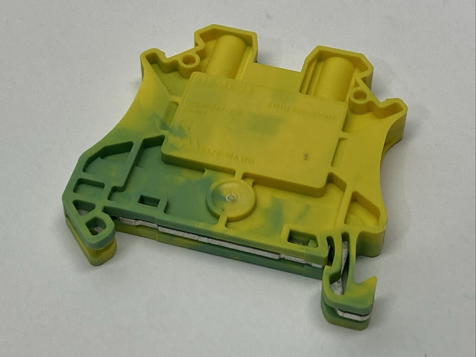Siemens 8WH1000-0CG07 Ground Terminal Block Green/Yellow LOT OF 49 - Maverick Industrial Sales