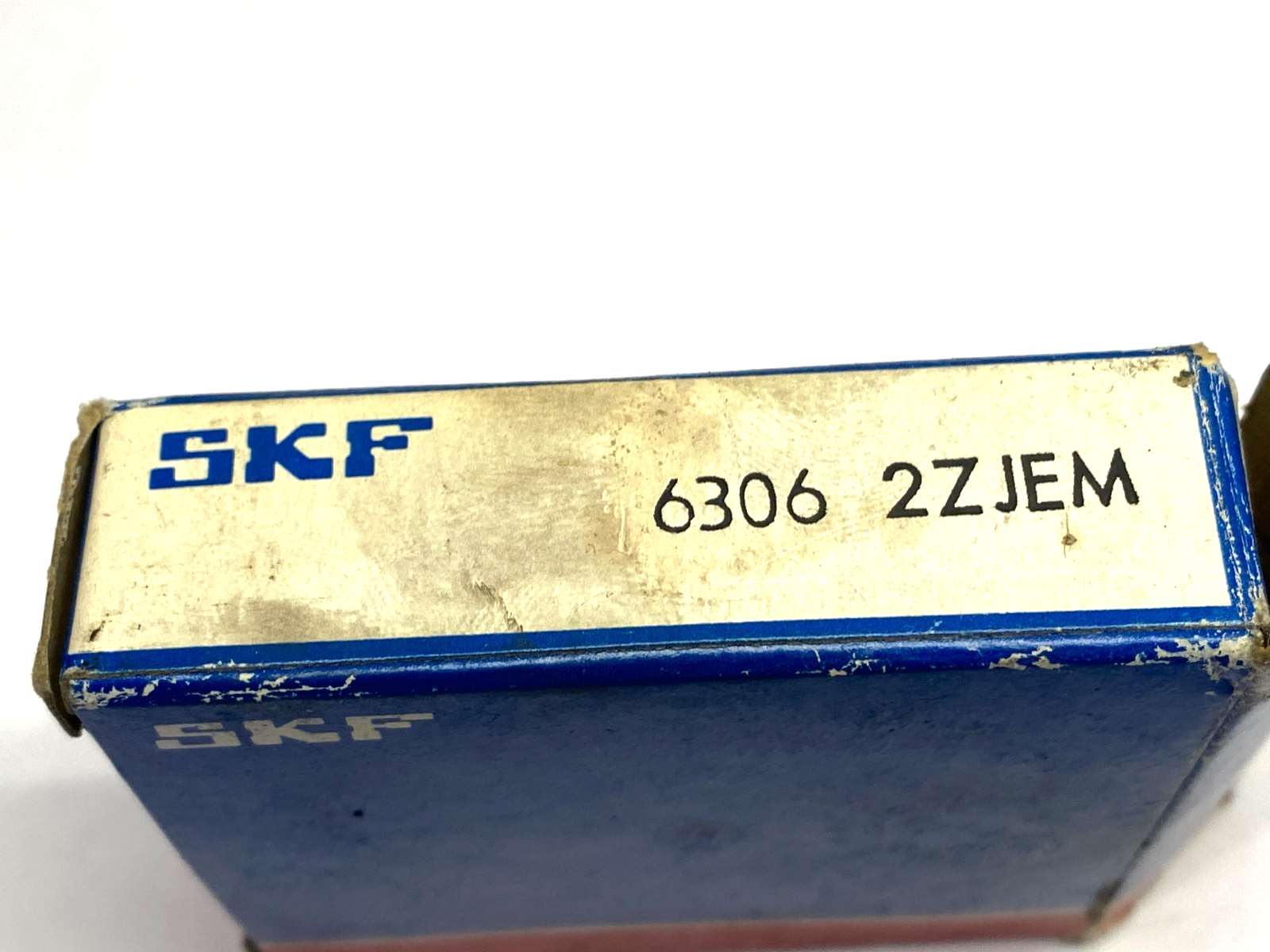 47562303
