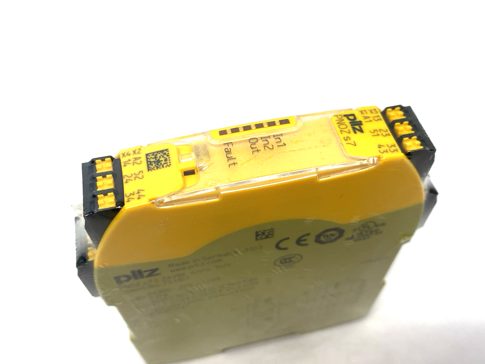 Pilz 751107 Sigma Contact Expansion Safety Relay PNOZ s7 C 24VDC 4 n/o 1 n/c - Maverick Industrial Sales