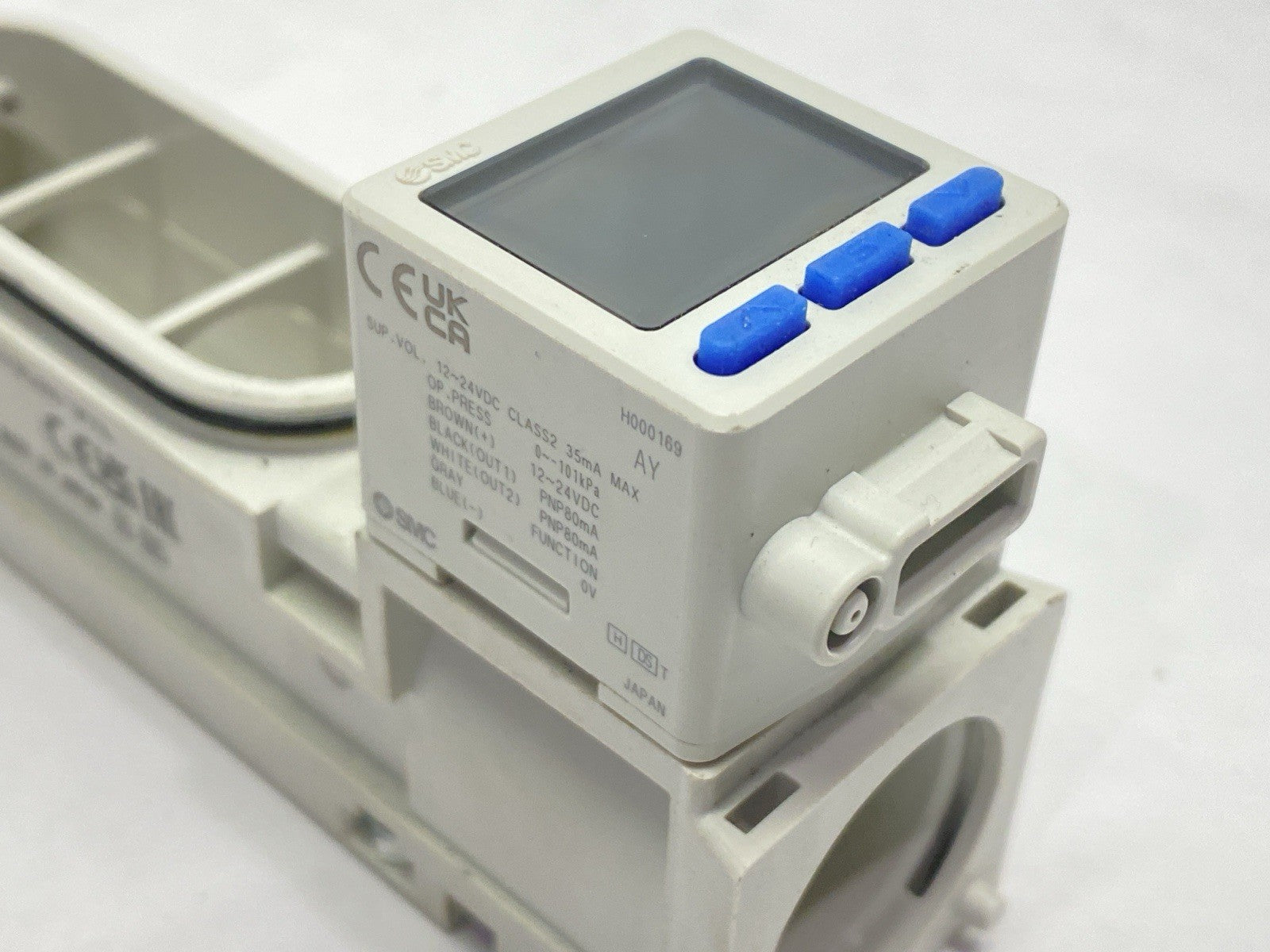 ZL112AN-K15LOZ-DYL | SMC Pneumatic Multistage Ejector - Used - Maverick Industrial Sales