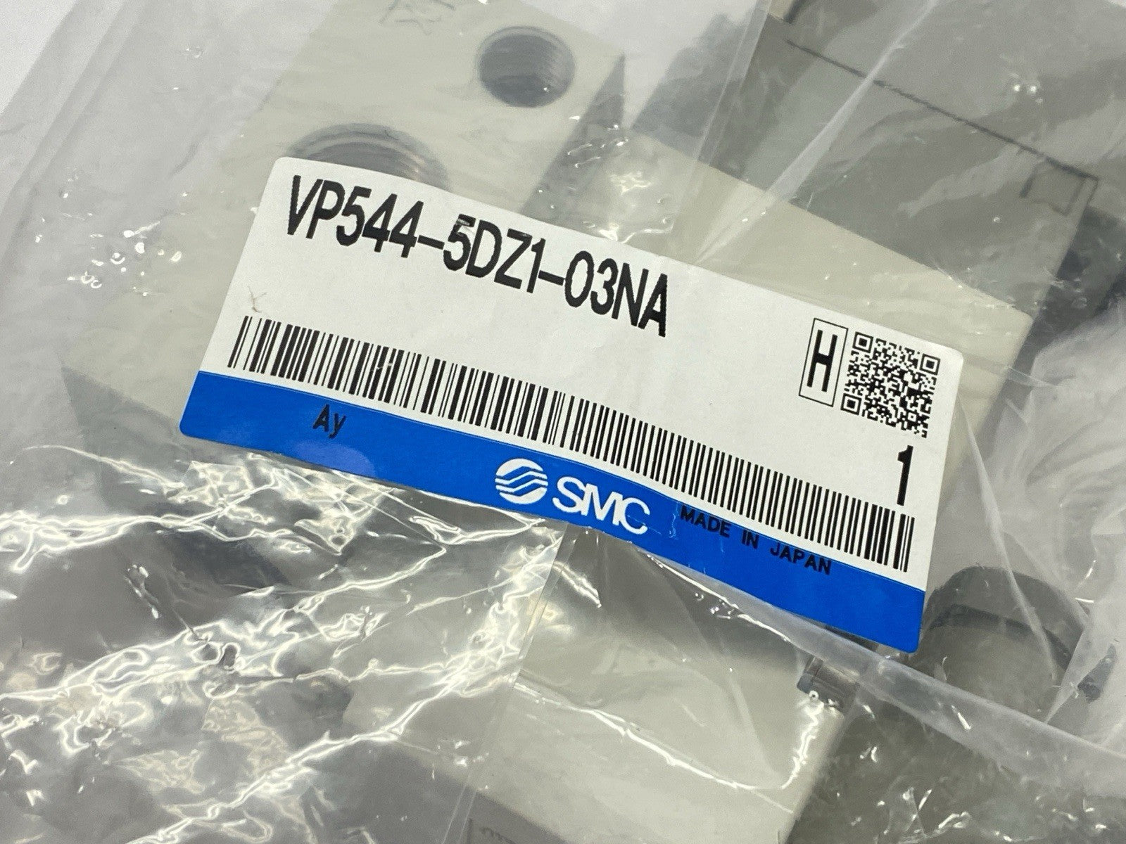 VP544-5DZ1-03NA | SMC Solenoid Valve 3-Port Pilot Poppet Type 3/8" Ports - New - Maverick Industrial Sales