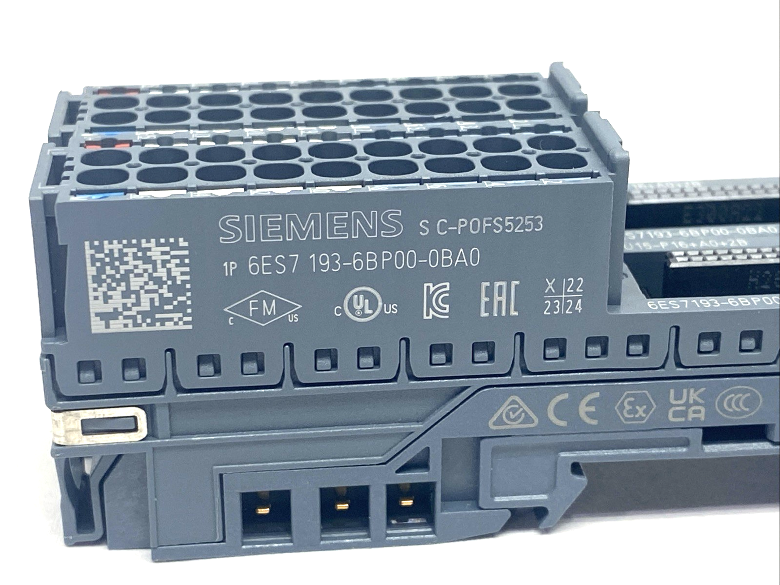 Siemens 6ES7193-6BP00-0BA0 SIMATIC ET 200SP, Base Unit, Type A0 LOT OF 2 - Maverick Industrial Sales