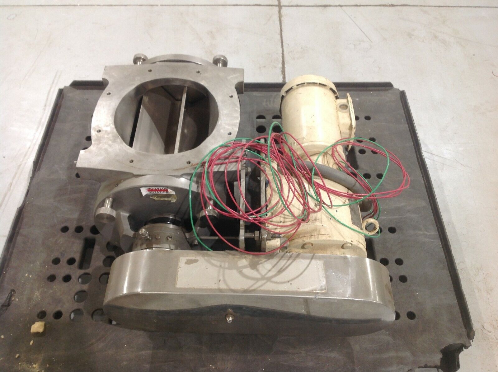 Nu-Con SS AR Rotary Valve w/ SEW R70 Gear Reducer & Reliance Motor - Maverick Industrial Sales