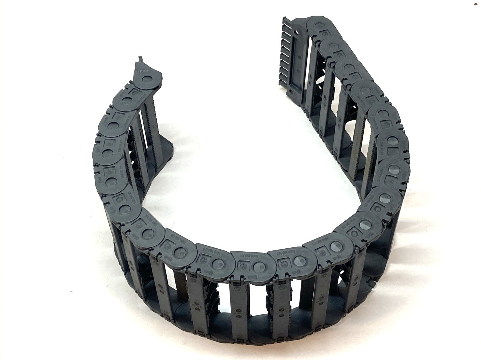 Igus 1600.100.125 E-Chain Cable Carrier 20 Links 29-1/2" Long 1 BROKEN LINK - Maverick Industrial Sales