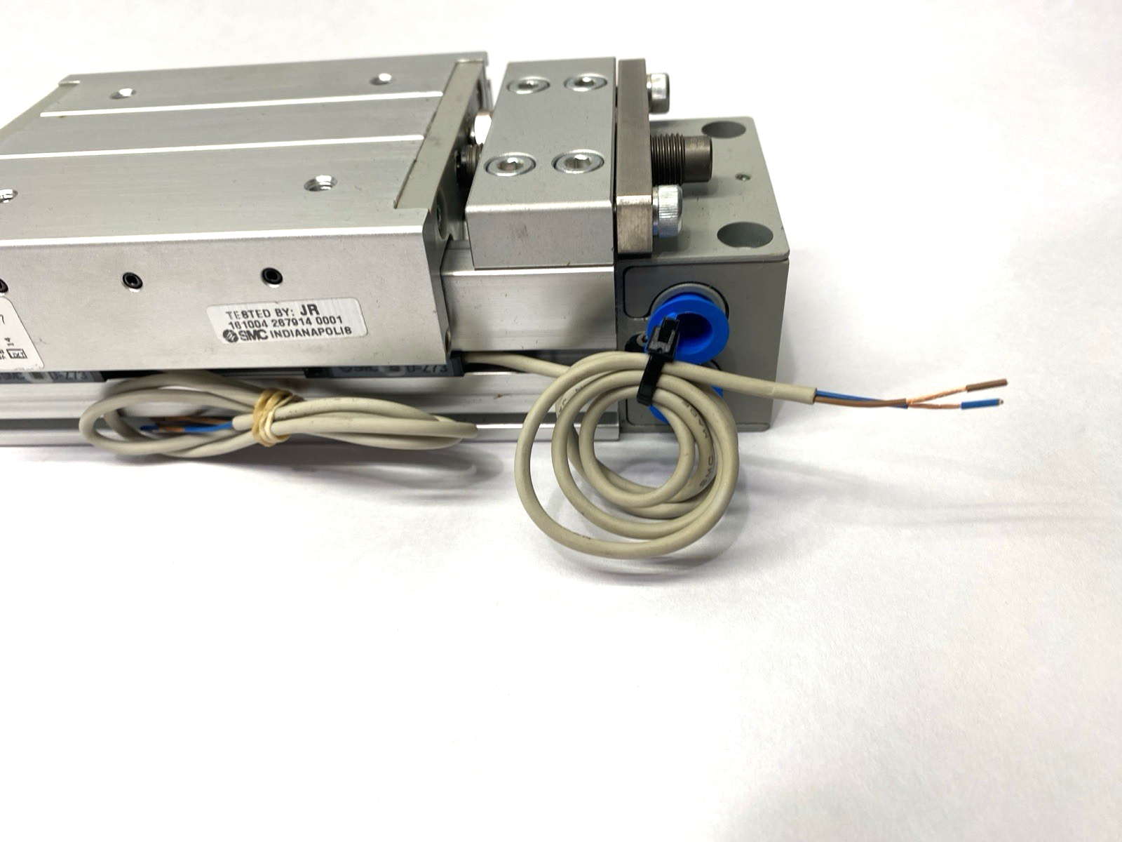 SMC MY1M25G-700L-Z73 Pneumatic Guided Rodless Cylinder 25mm Stroke 700mm Stroke - Maverick Industrial Sales