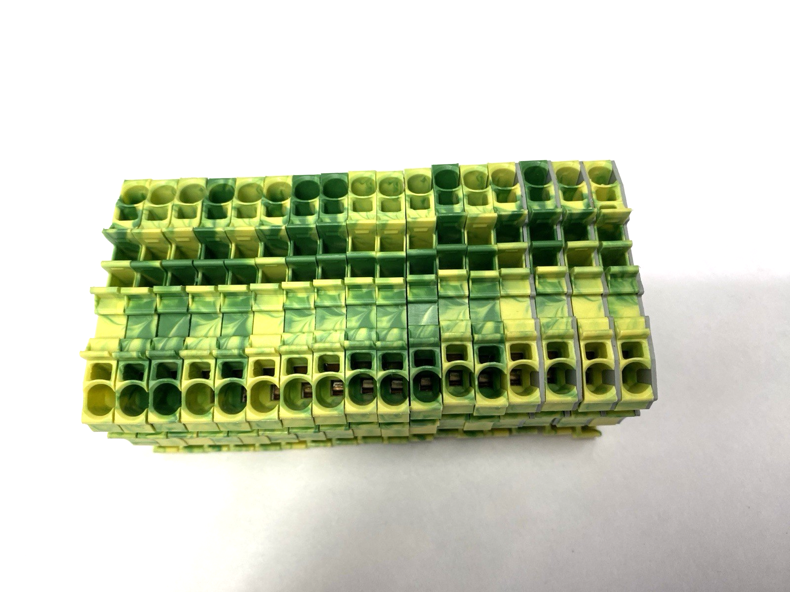 2002-1207 | Wago Topjobs Ground Terminal Block 2-Conductor LOT OF 17 - Used - Maverick Industrial Sales