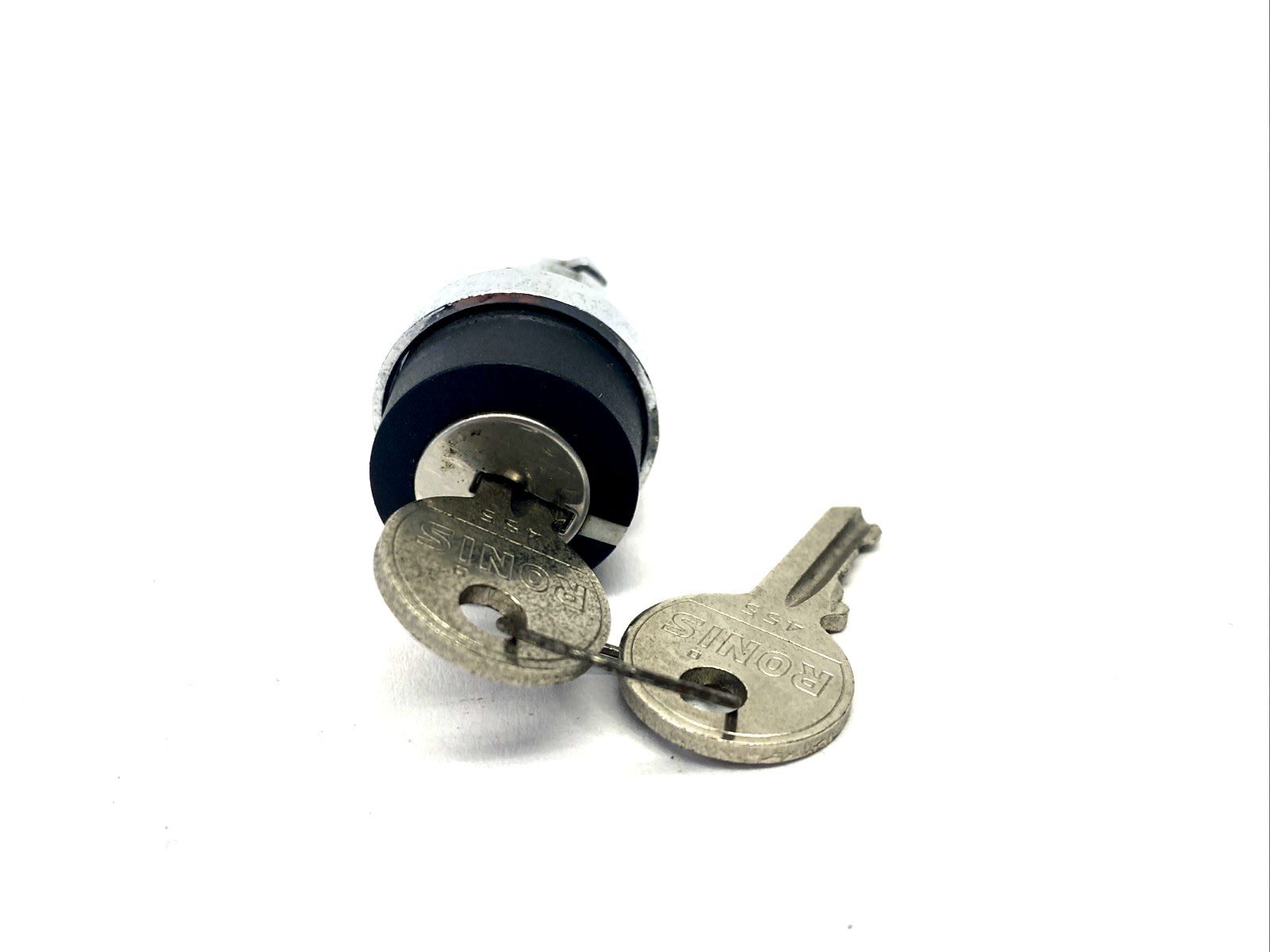 Telemecanique ZB4BG2 22mm Keyed Selector Switch, 2-Pos. Maintained 35467 - Maverick Industrial Sales