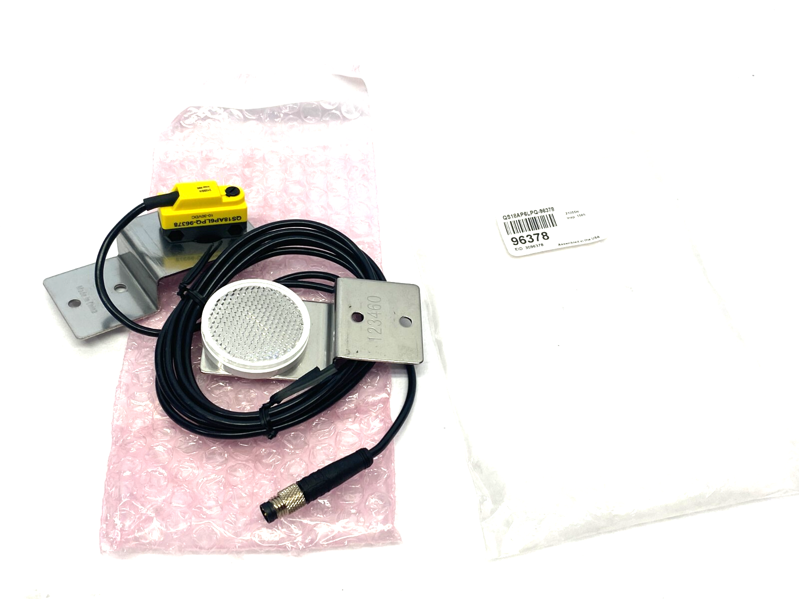 Banner QS18AP6LPQ-96378 WORLD-BEAM Polarized Retro Reflective Sensor - Maverick Industrial Sales
