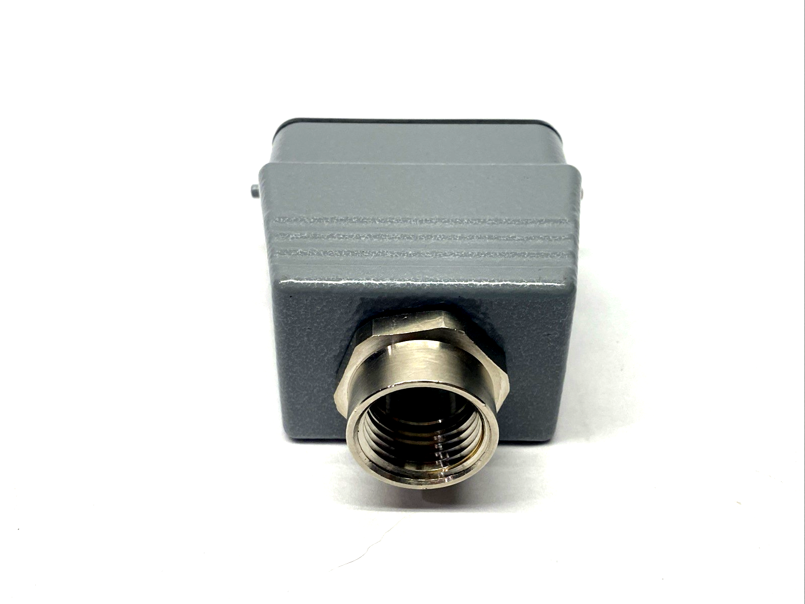 TH810AMV | Thomas & Betts Pos-E-Kon Single Lock System Post Hood 1xPG16- 1/2" NPT - New – Open Box - Maverick Industrial Sales