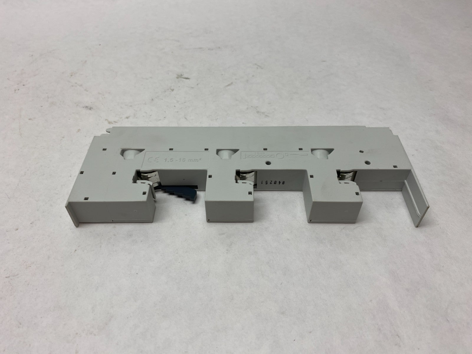Siemens 5SH3538 Busbar Feeder Module 3-Phase - Maverick Industrial Sales