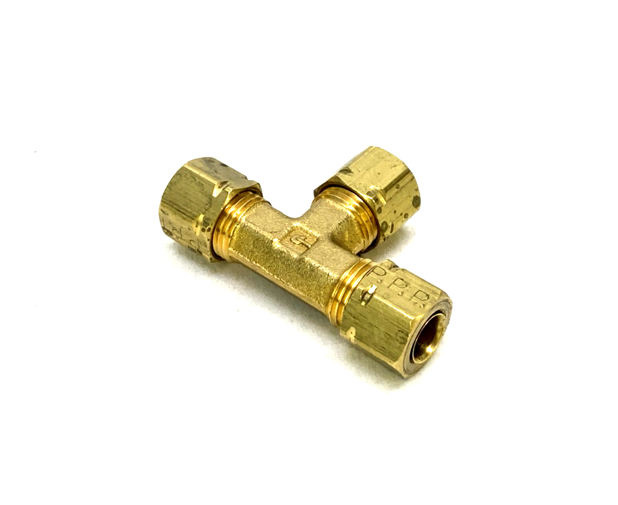 Parker 164CA-4 Brass Compression Tee Fitting, 1/4" Tube O.D. LOT OF 16 - Maverick Industrial Sales