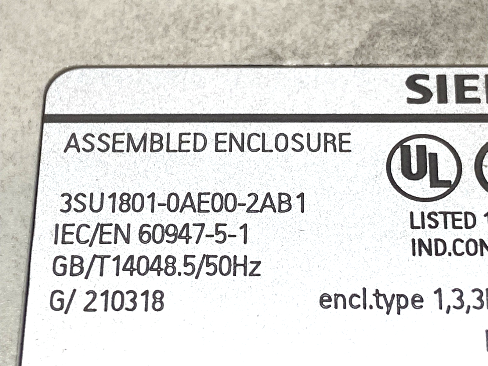Siemens 3SU1801-0AE00-2AB1 Enclosure 22mm 1-Button Control Station - Maverick Industrial Sales