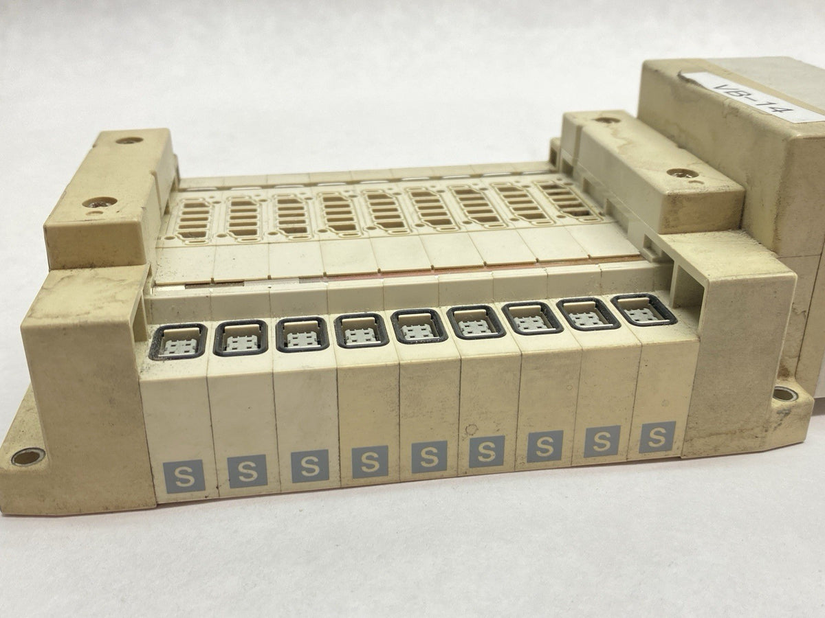 10-SS5V1-W10S0D-09U-N7 | SMC Pneumatic Manifold Assembly 9-Station - Used - Maverick Industrial Sales