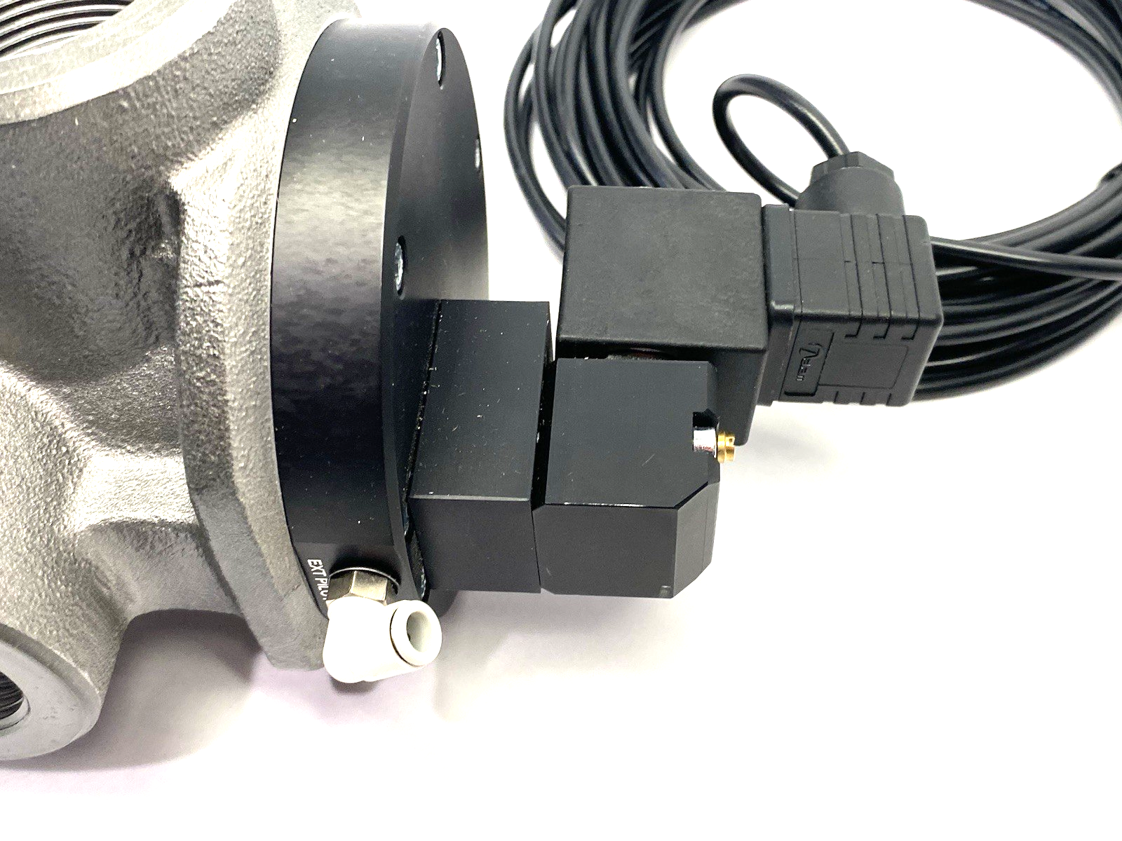 MF-G3061 | MEC Fluid 2 Servo-Assisted Vacuum Valve 3-Way, 1-1/2" Ports, Comp. Air - New Other - Maverick Industrial Sales