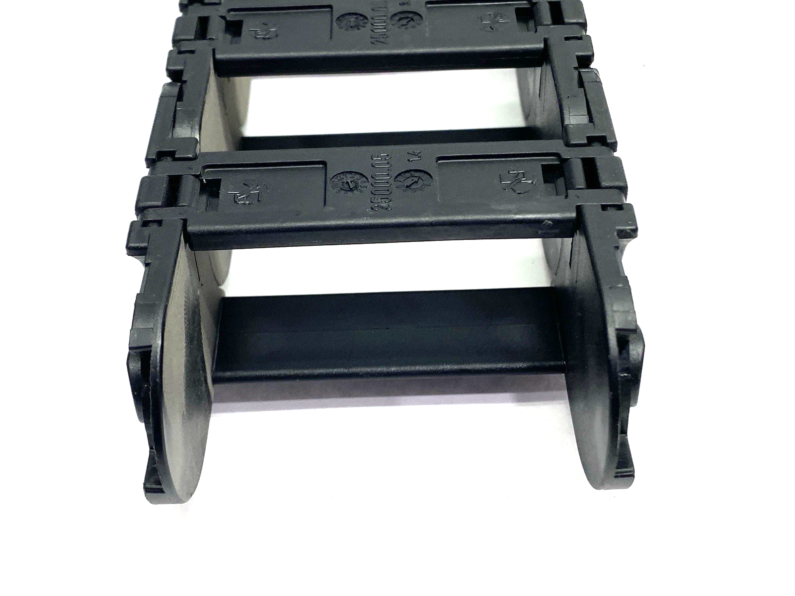2400.05.055 | Igus E-Chain Cable Carrier 11-Links 18" Overall Length - New – Open box - Maverick Industrial Sales