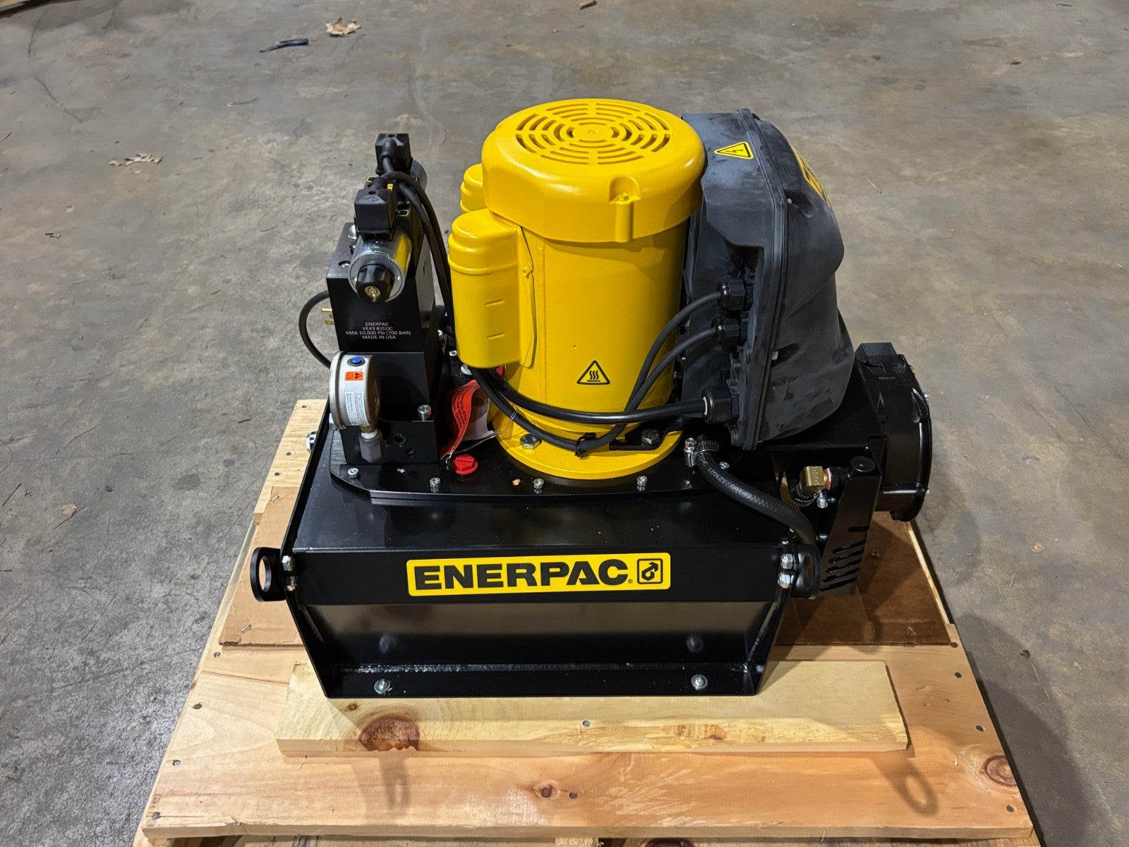 Enerpac ZE3420SB-GHLN Electric Hydraulic Pump, 10,000 PSI, ZE3, 115V, 20L - Maverick Industrial Sales