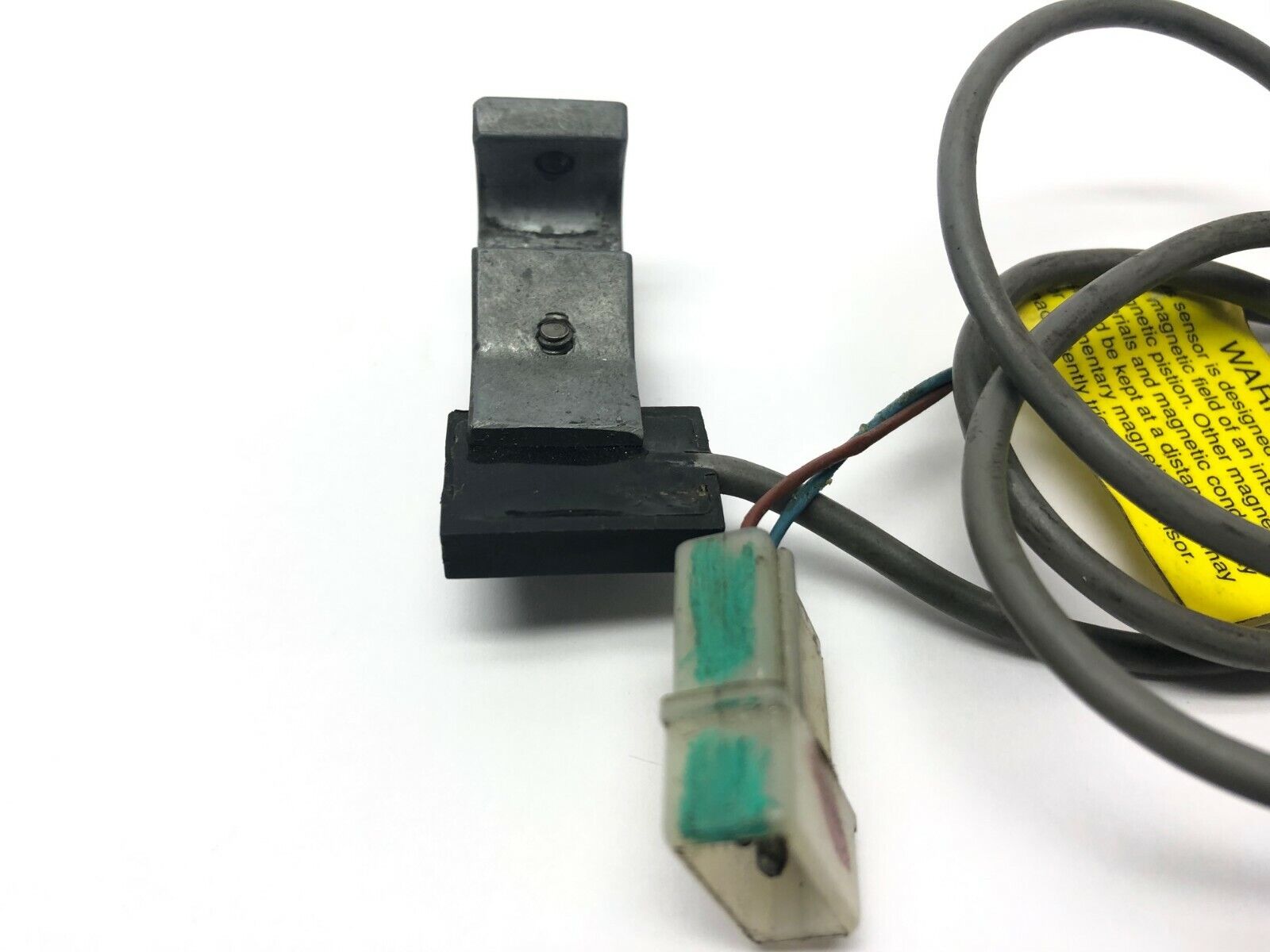 Fabco-Air RL-10 Piston Position Sensor with Mounting Bracket, The Pancake Line - Maverick Industrial Sales