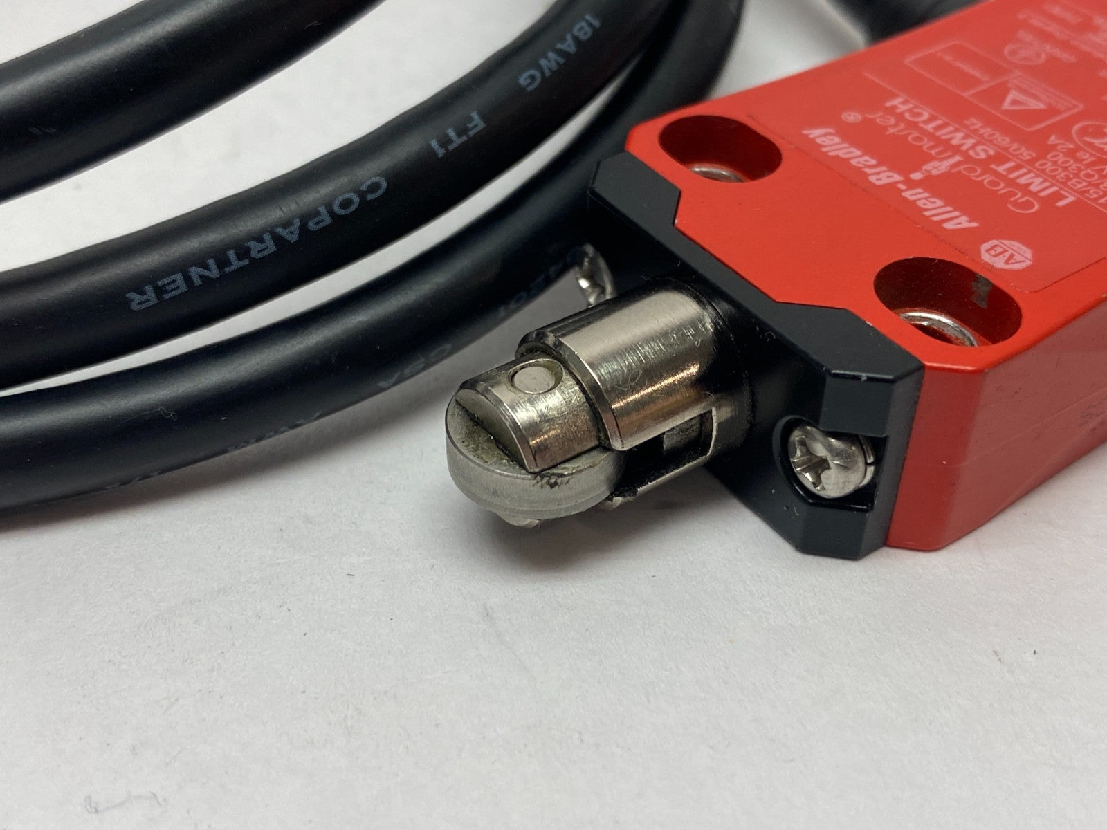 440P-ARPS11CS | Allen Bradley Ser. A Guardmaster Safety Limit Switch, Snap Acting - Used - Maverick Industrial Sales