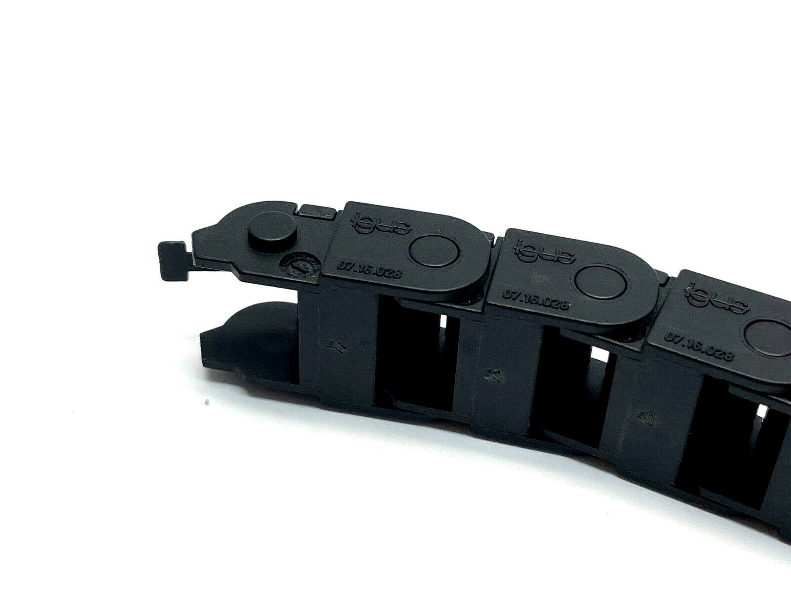 Igus 07-16-028-0 Zipper Energy Chain Assembly 15" Length - Maverick Industrial Sales