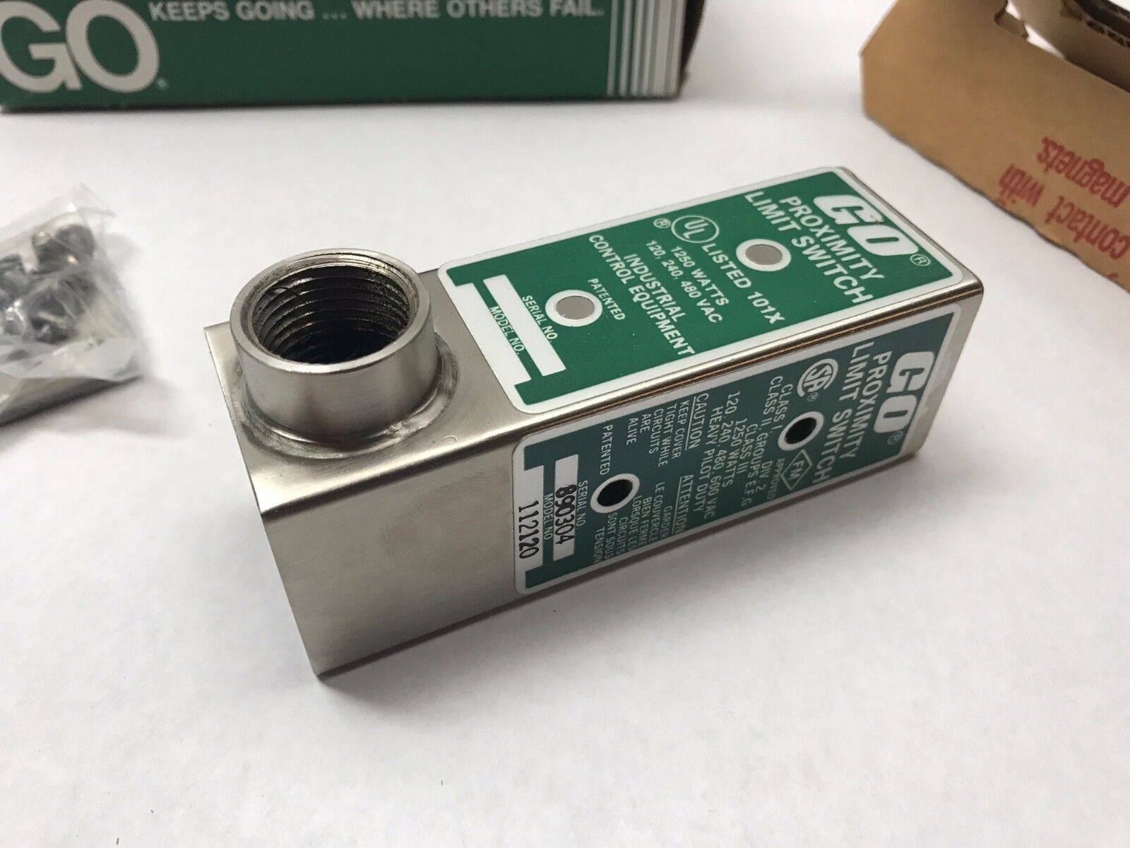 Go 112120 Proximity Limit Switch Heavy Pilot Duty 1250W 890304 - Maverick Industrial Sales