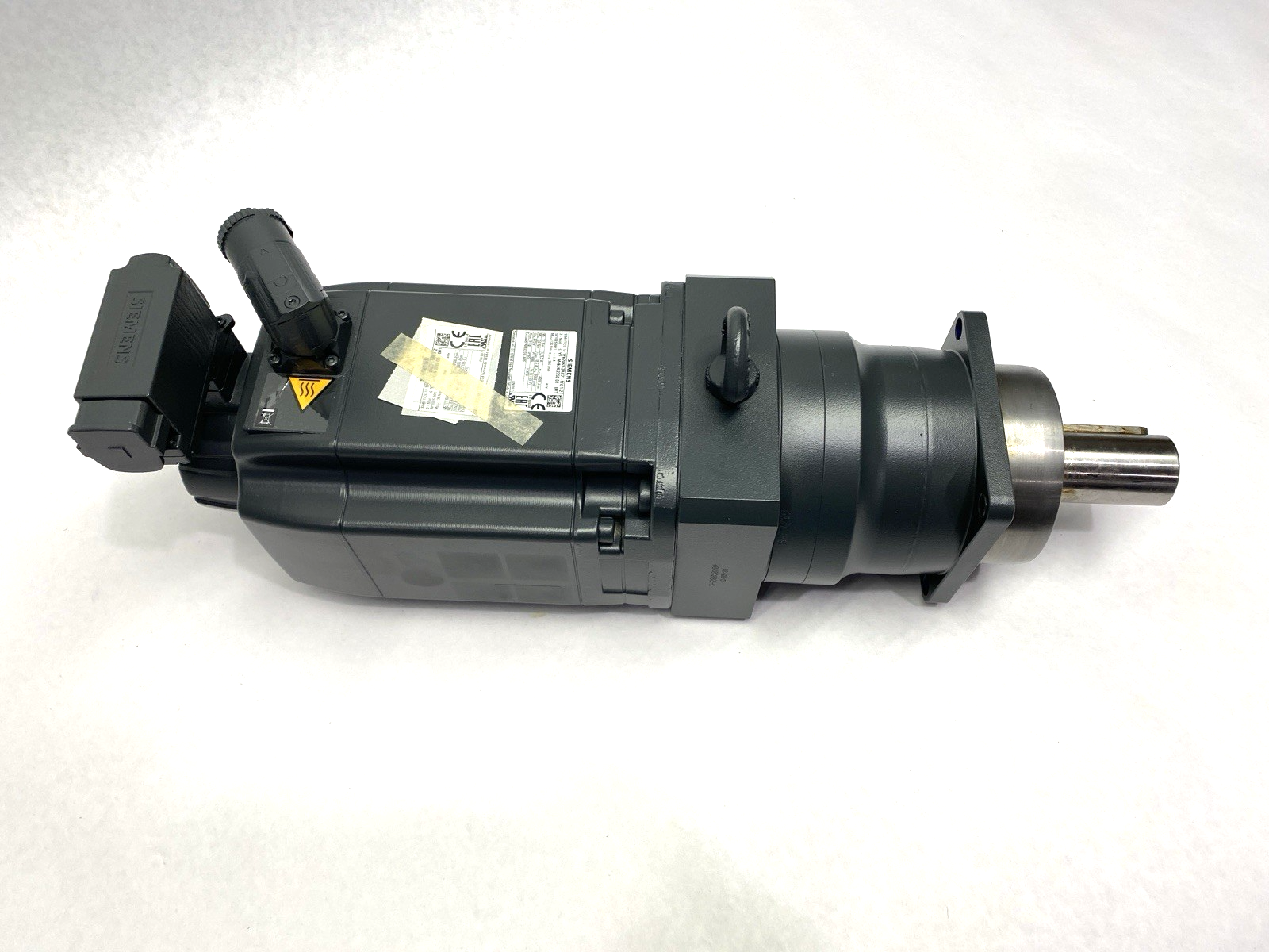 1FK7063-2AC71-1FG1-Z | Siemens SIMOTICS S-1FK7 Servo Geared Motor, Compact 2000rpm - New – Open box - Maverick Industrial Sales