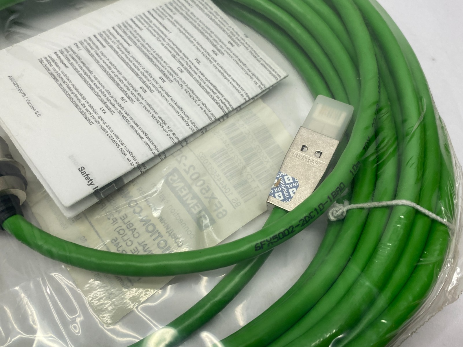 Siemens 6FX5002-2DC10-1BA0 SINAMICS Drive-Cliq Signal Cable Assembly - Maverick Industrial Sales