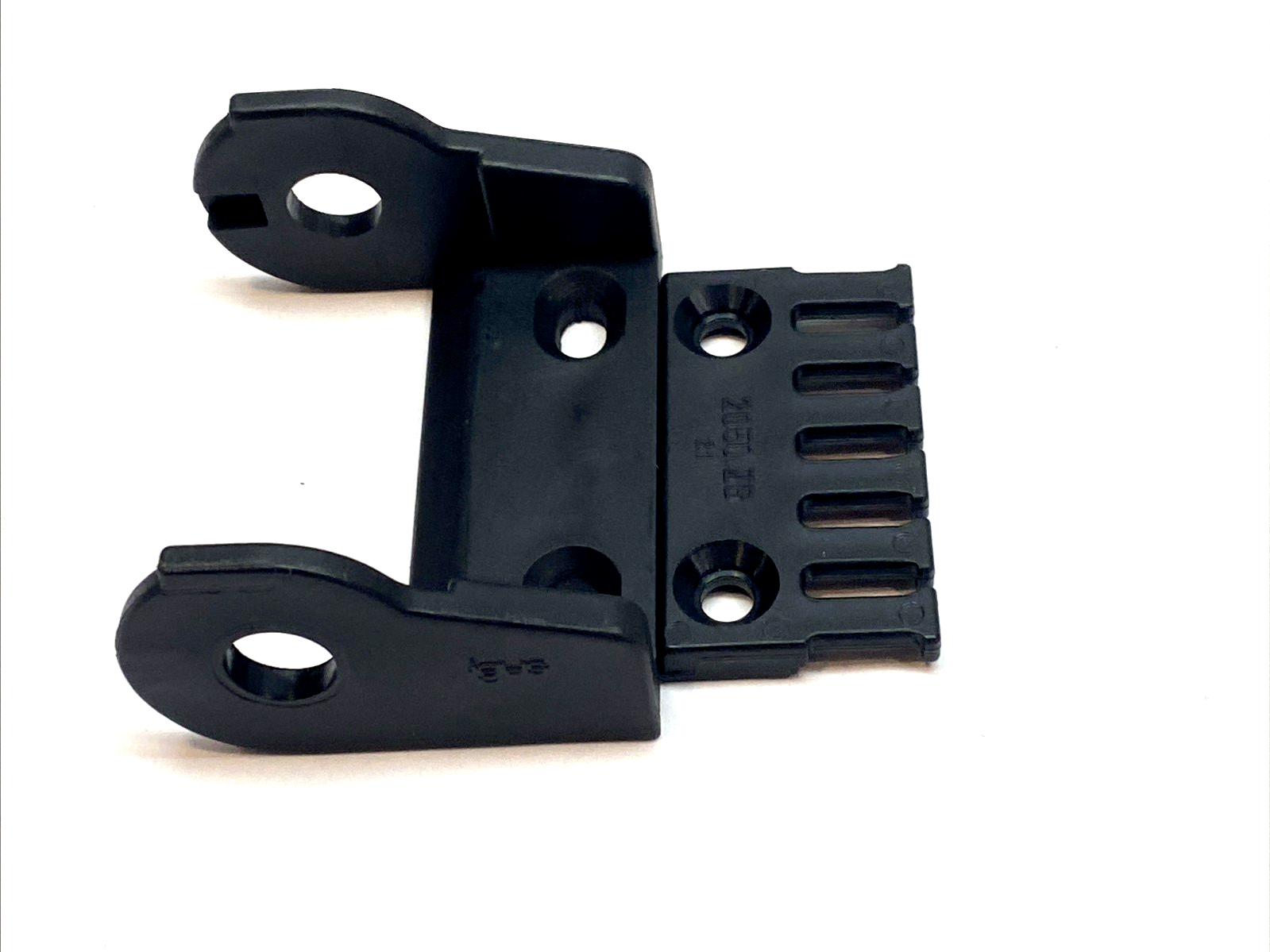 Igus 250.1PZ Mounting Bracket For E2/250 Energy Chain LOT OF 4 - Maverick Industrial Sales