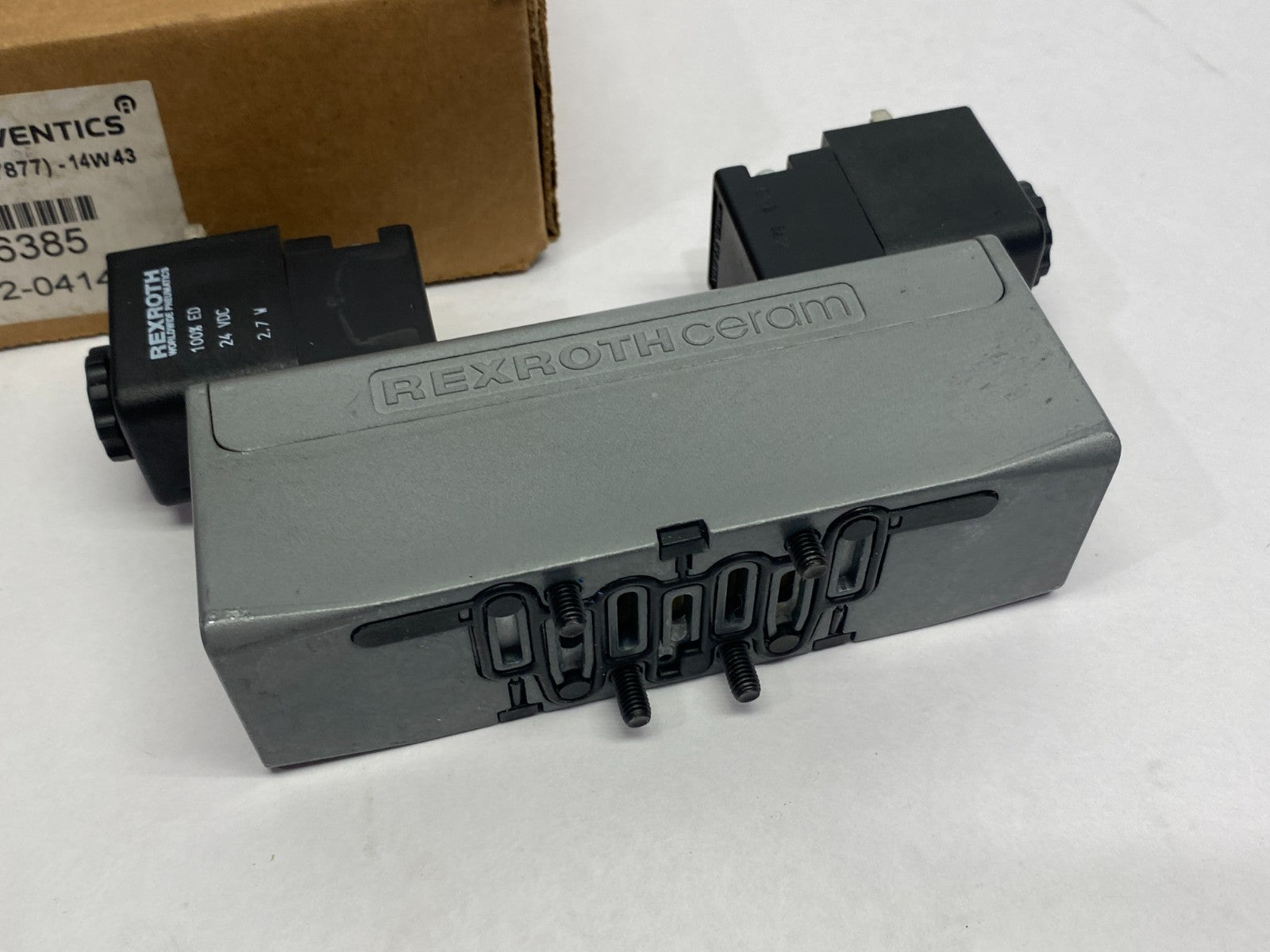 Emerson Rexroth R432006385 AVENTICS™ 5/3-Directional Valve, Series CERAM™ - Maverick Industrial Sales