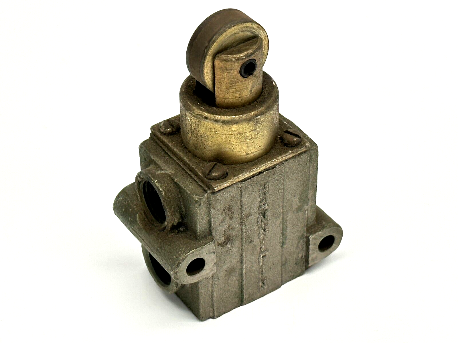 Parker Hannifin CW13-37 LP Roller Cam Valve CW1337 - Maverick Industrial Sales