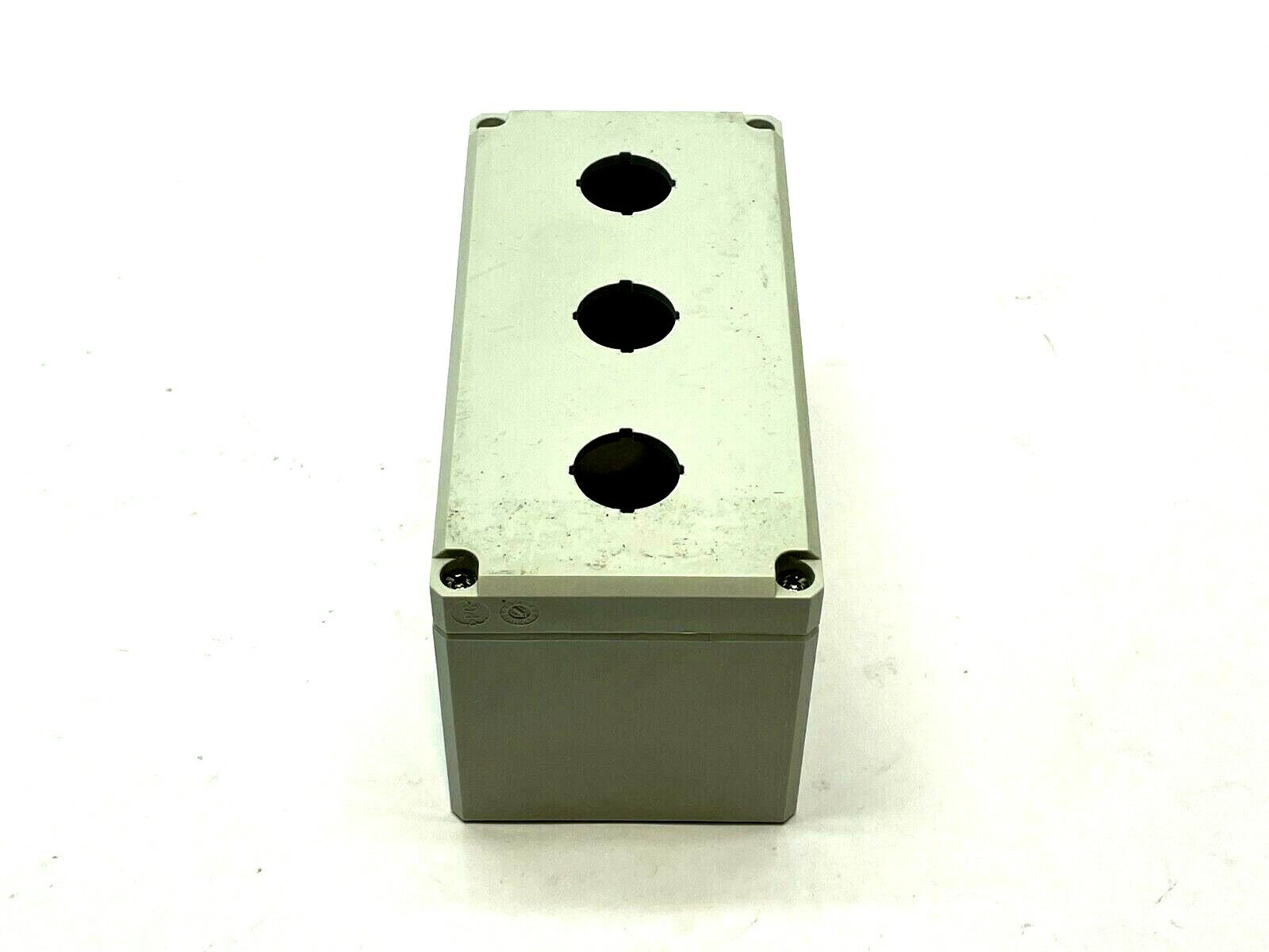 Q3PBPCDM | Hoffman QLine D Pushbutton Type Enclosure 3PB x 22.5mm - Used - Maverick Industrial Sales