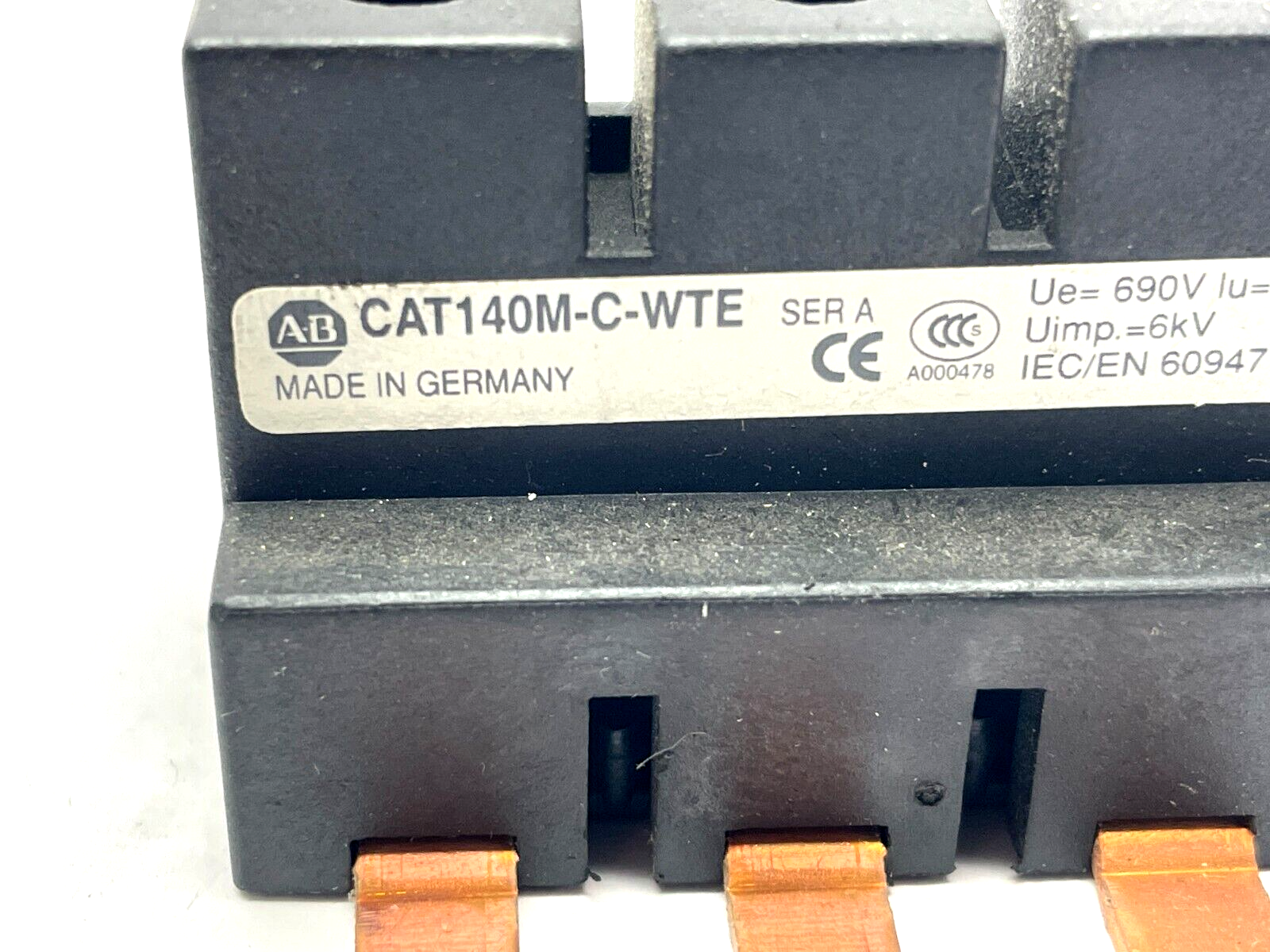 CAT140M-C-WTE | Allen Bradley Contact Block 600V 64A LOT OF 2 - Used - Maverick Industrial Sales