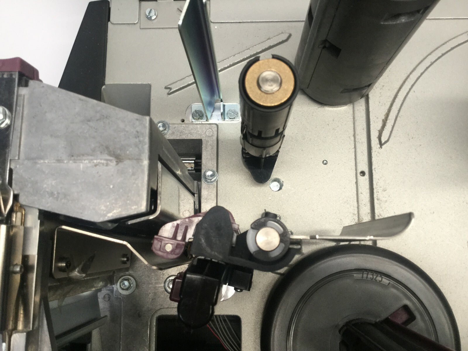 Zebra ZM400-2001-4000T Thermal Label Printer ZM400 - C - For parts or not working - Maverick Industrial Sales