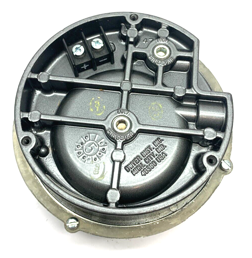Dwyer 605-3C Magnehelic Indicating Transmitter 0-3" Water Column - Maverick Industrial Sales