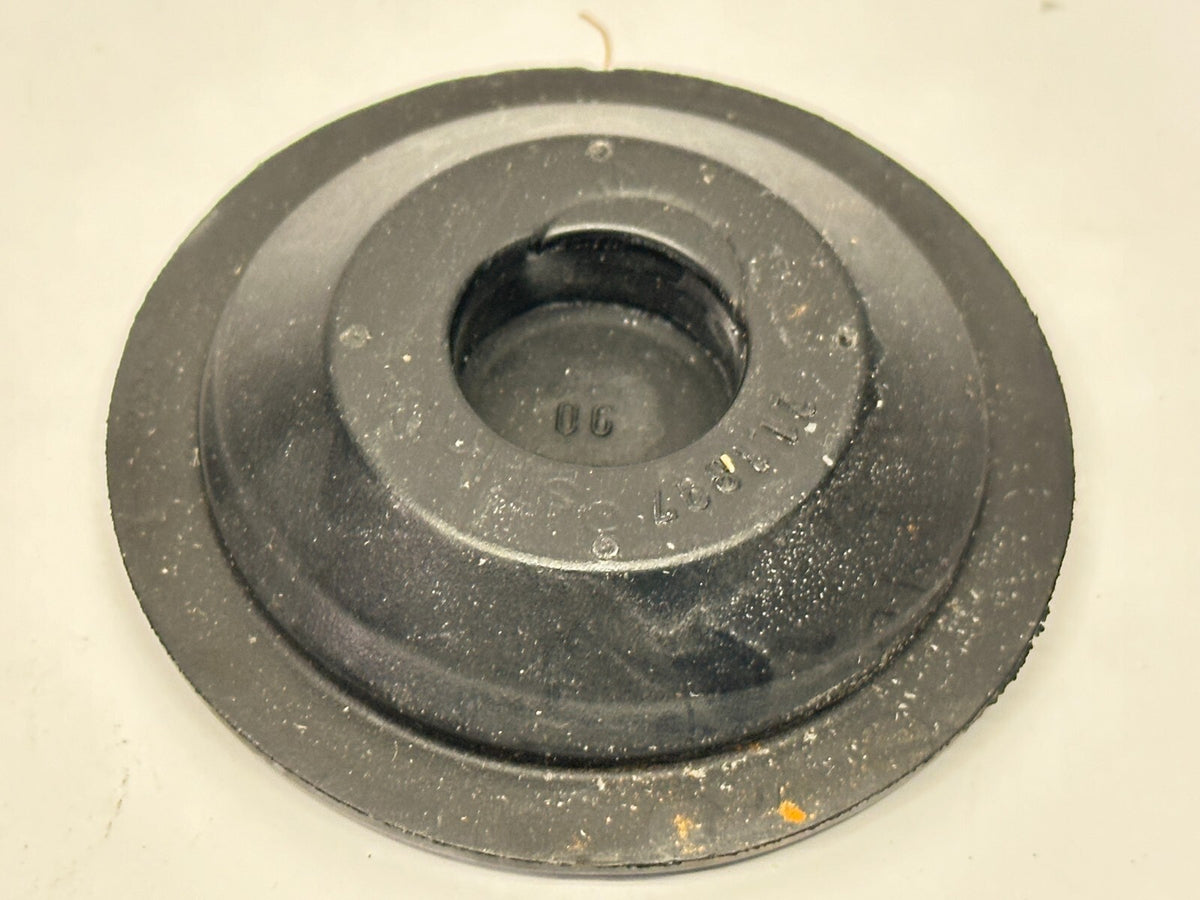 21.1897 | Minitec M16 Leveling Pad NBR Rubber Anti-Skid Black LOT OF 4 - Used - Maverick Industrial Sales