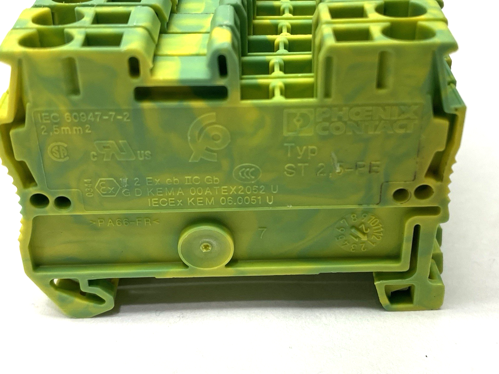3031238 | Phoenix Contact ST 2,5-PE Terminal Block LOT OF 10 - Used - Maverick Industrial Sales