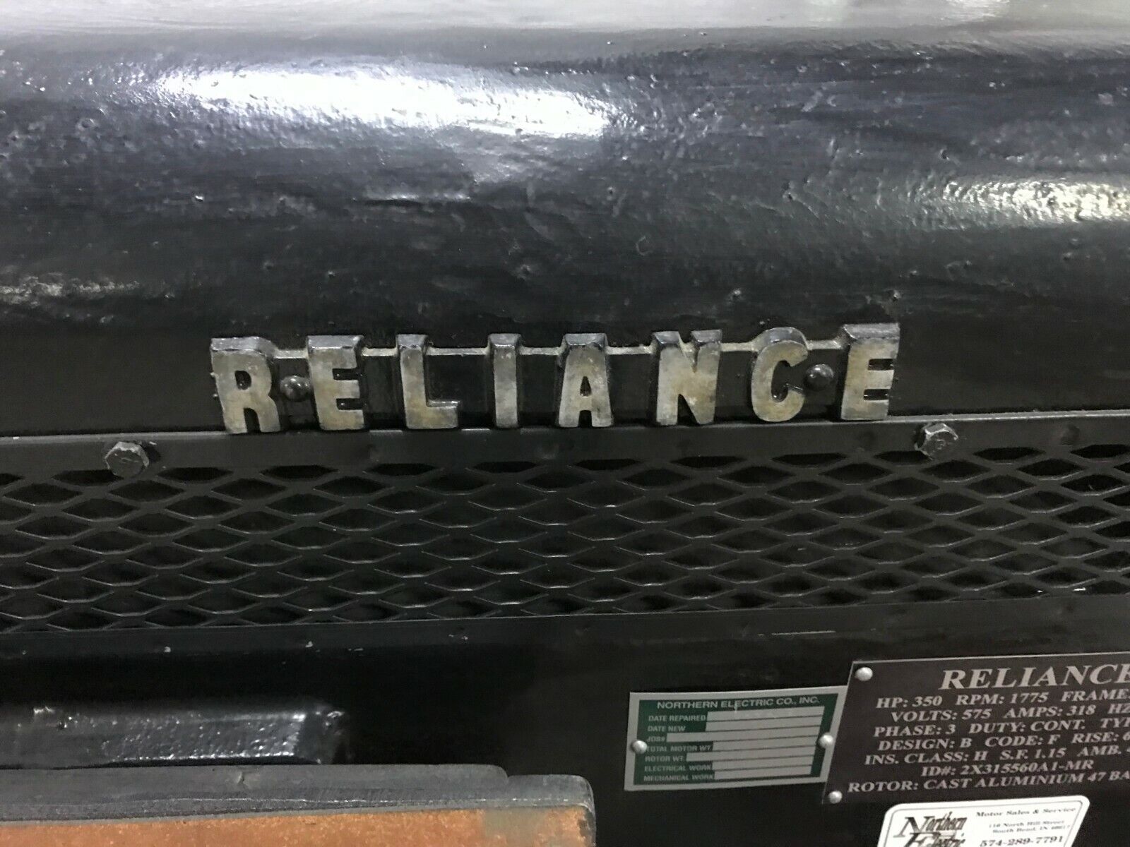 Reliance Industrial Electric Motor, 350 HP, 1776 RPM, 575V 318A 5005S Frame - Maverick Industrial Sales