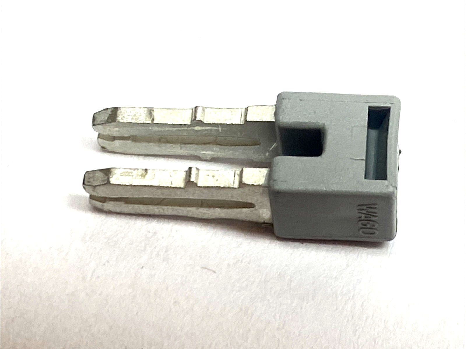284-402 | WAGO Adjacent Jumper Insulated 57A LOT OF 6 - Used - Maverick Industrial Sales