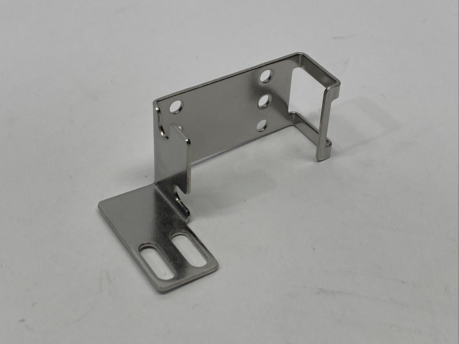 PZ-B31 | Keyence Side Mounting Bracket For Photoelectric Sensor - New – Open Box - Maverick Industrial Sales