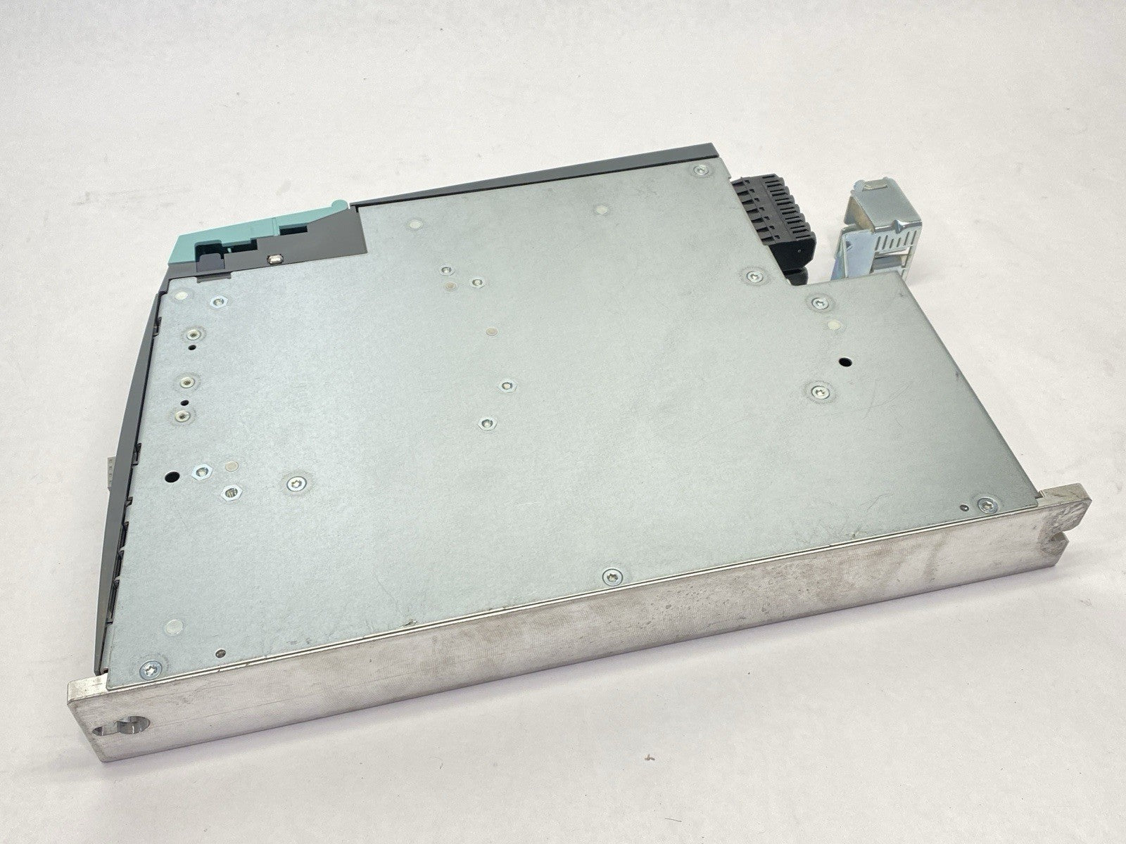 6SL3120-2TE13-0AD0 | Siemens SINAMICS Frequency Converter Double Motor Module S120 - Used - Maverick Industrial Sales