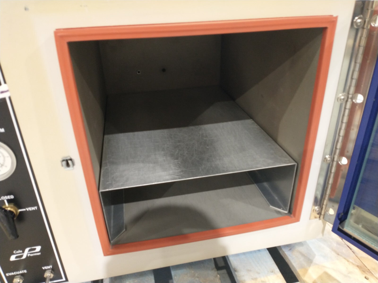 Cole-Parmer G05053-20 Laboratory Vacuum Oven, 120V, 1600W, 13.3A - Maverick Industrial Sales