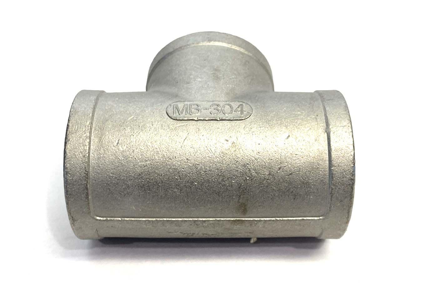4464K55 | 304 SS Threaded Pipe Fitting, Low-Pressure, Tee Connector, 1-1/2" NPT - New – Open box - Maverick Industrial Sales