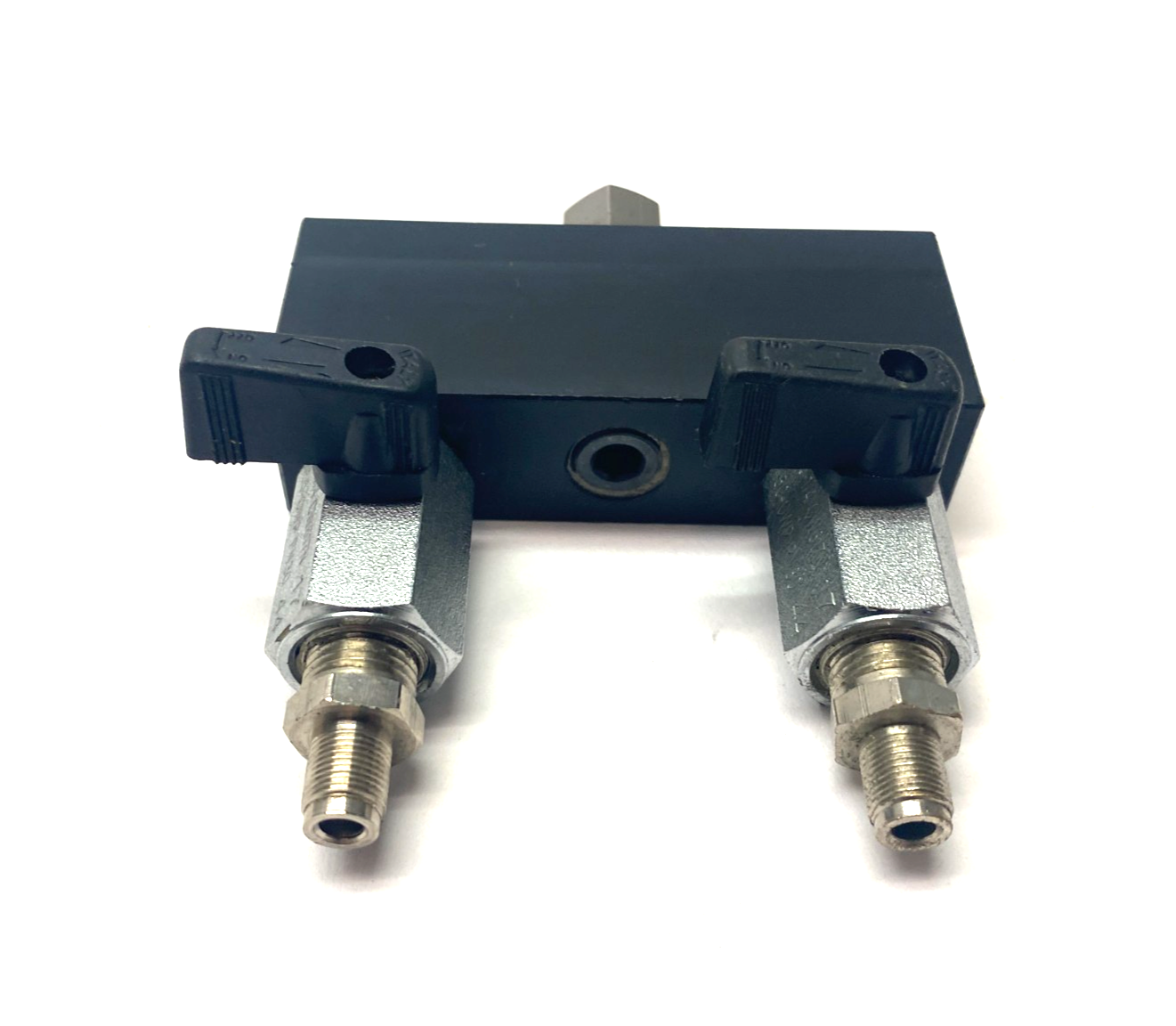 Mahr 2248282 Low-Mag 2-Way Manifold Millimar AAD-82 - Maverick Industrial Sales