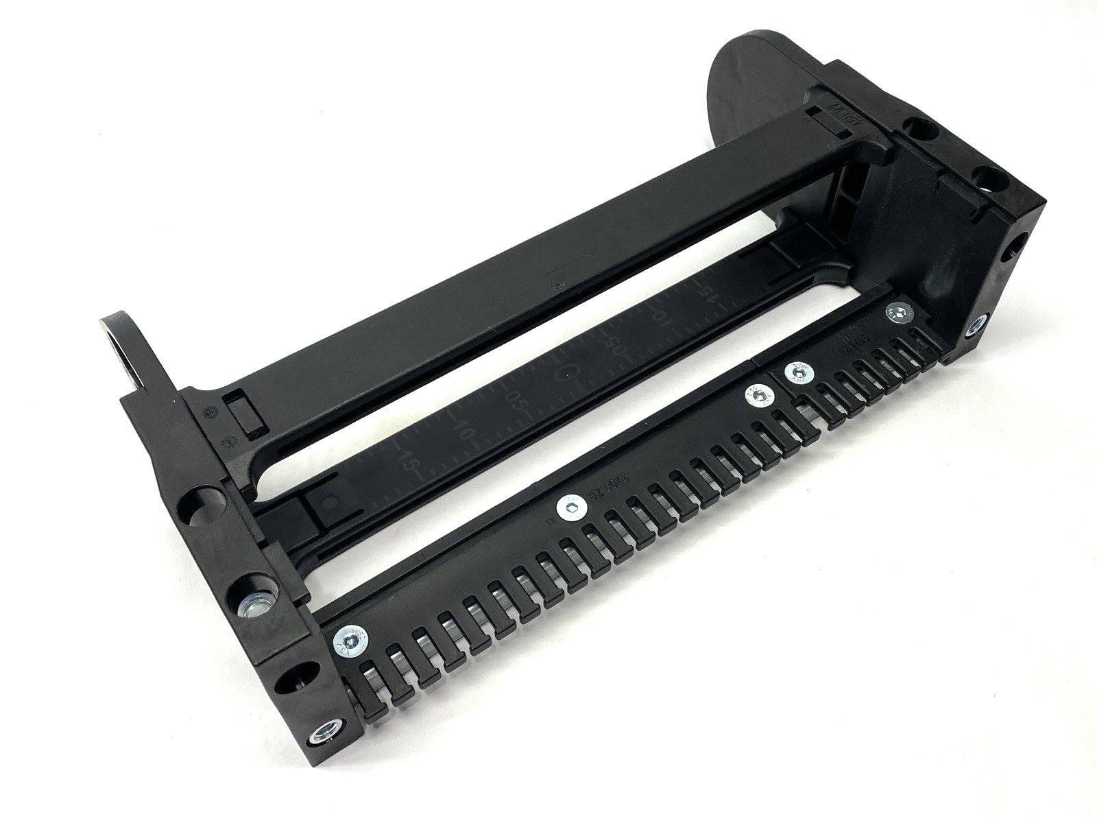 Igus E4-560-10 E-Chain Mounting Bracket - Maverick Industrial Sales