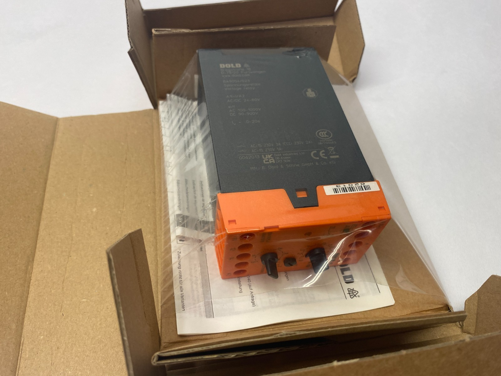 E. Dold & Söhne 0062013 Voltage Change Relay BA9054/023 AC100-1000V AC/DC24-80V - Maverick Industrial Sales